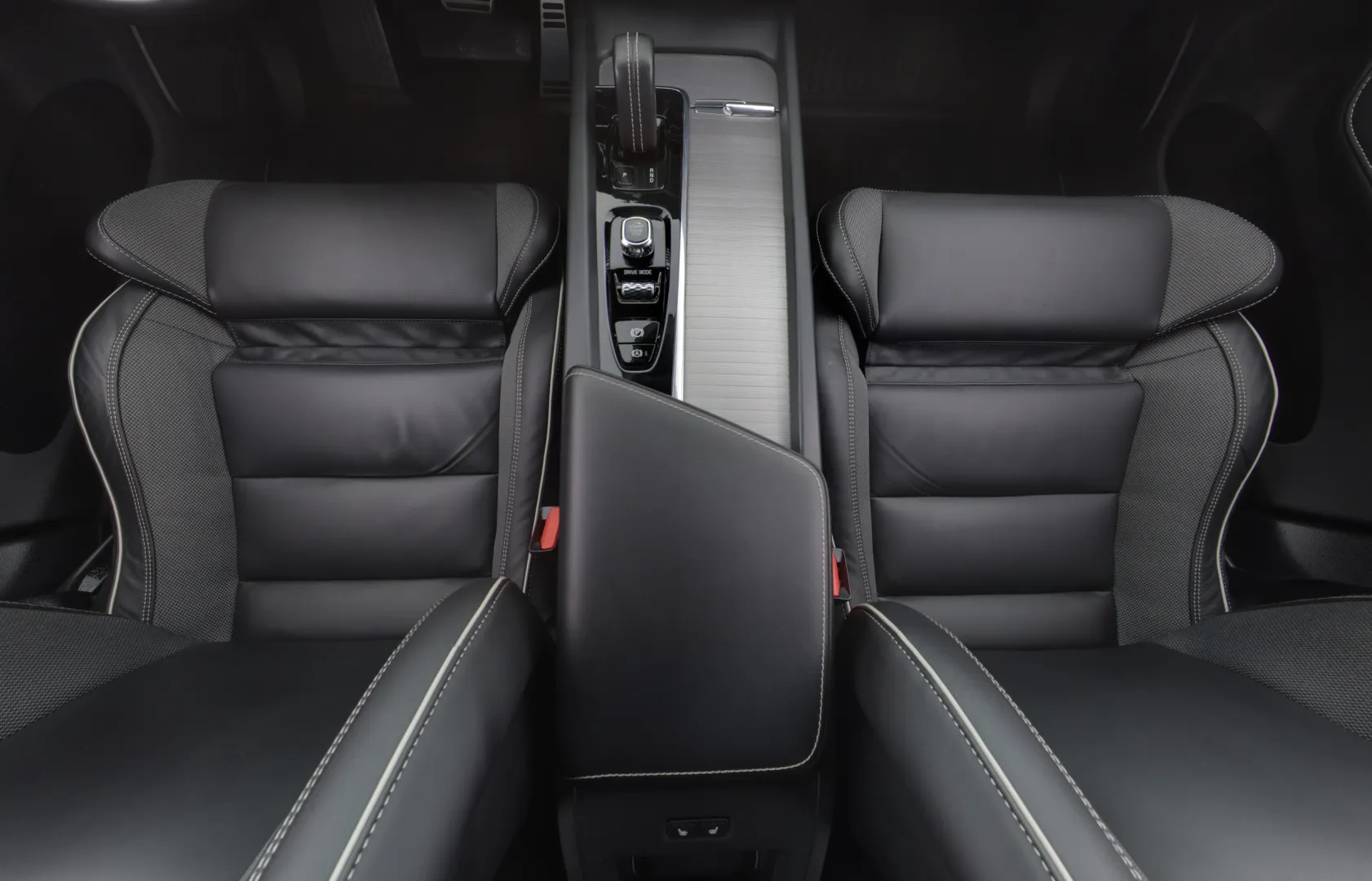 VOLVO XC60 CPN-256 carousel image