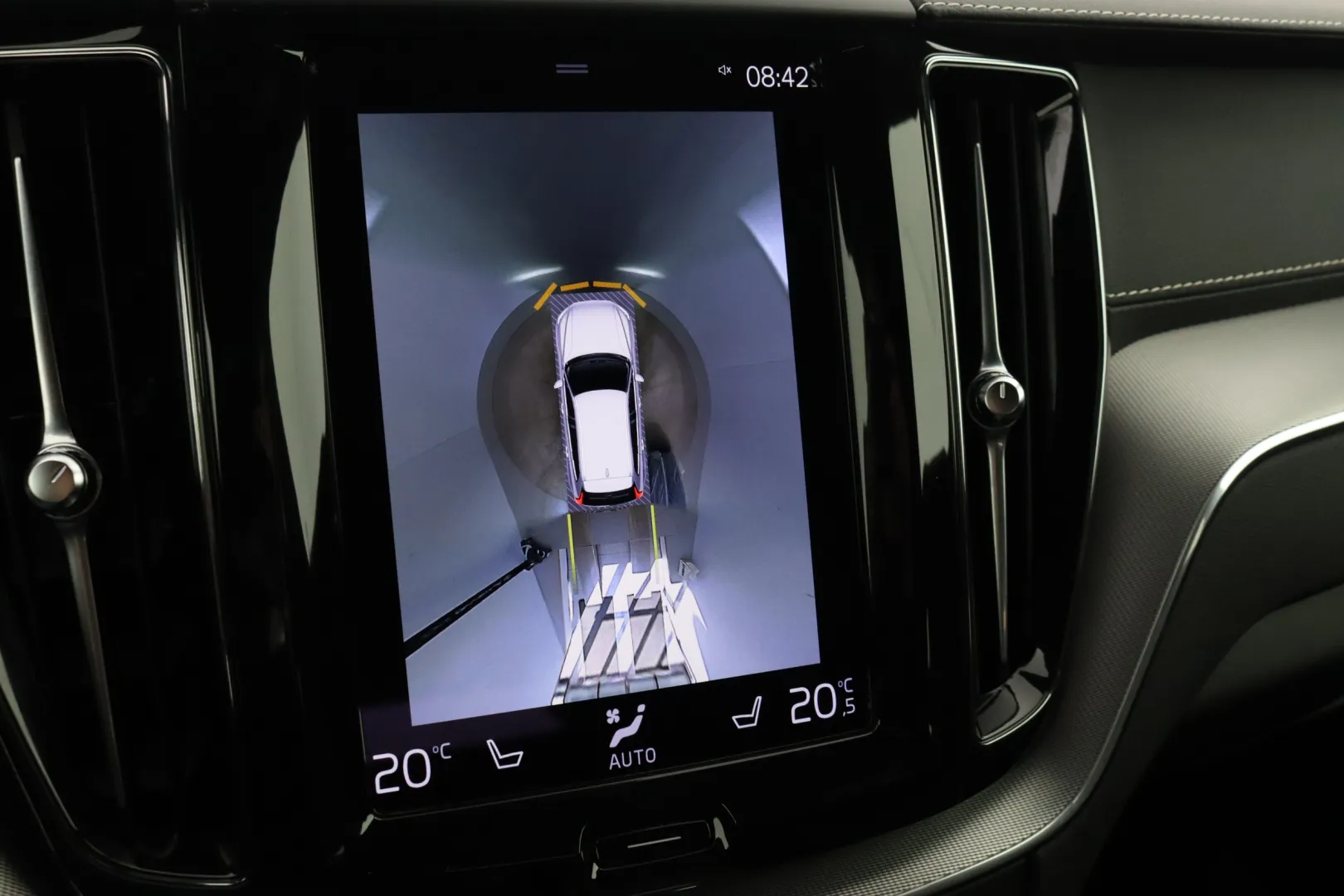 VOLVO XC60 CPN-256 carousel image