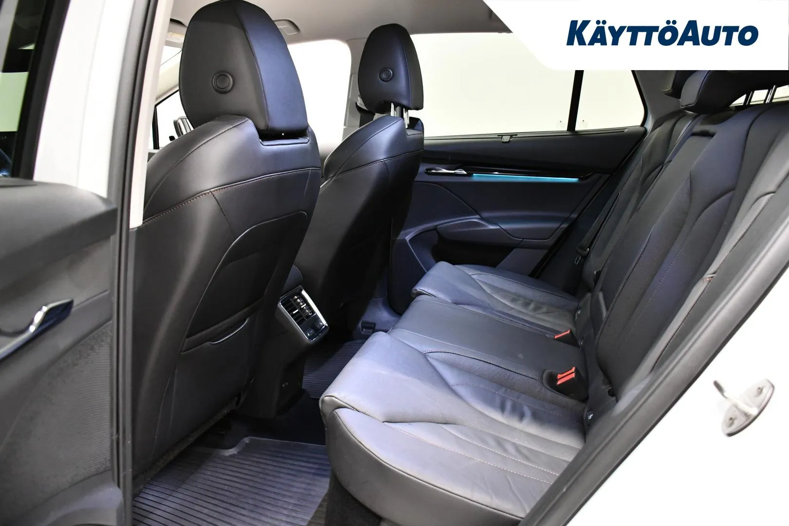 SKODA Enyaq LPT-175 carousel image
