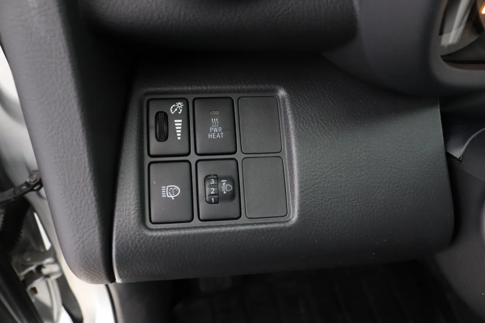 TOYOTA RAV4 FKB-440 carousel image