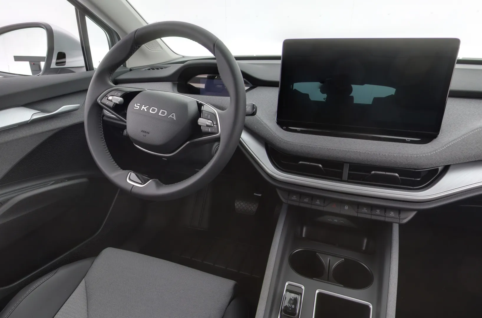 Skoda Enyaq ZPM-259 carousel image
