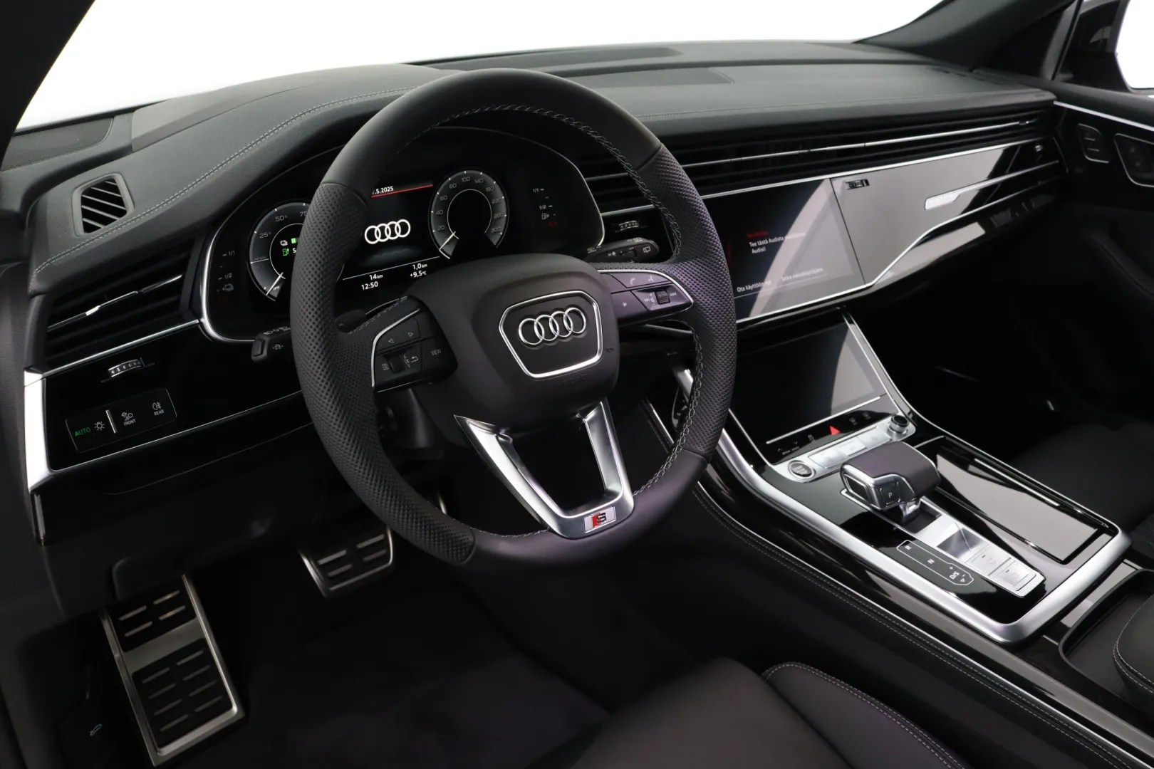 Audi Q8 RXN-349 carousel image