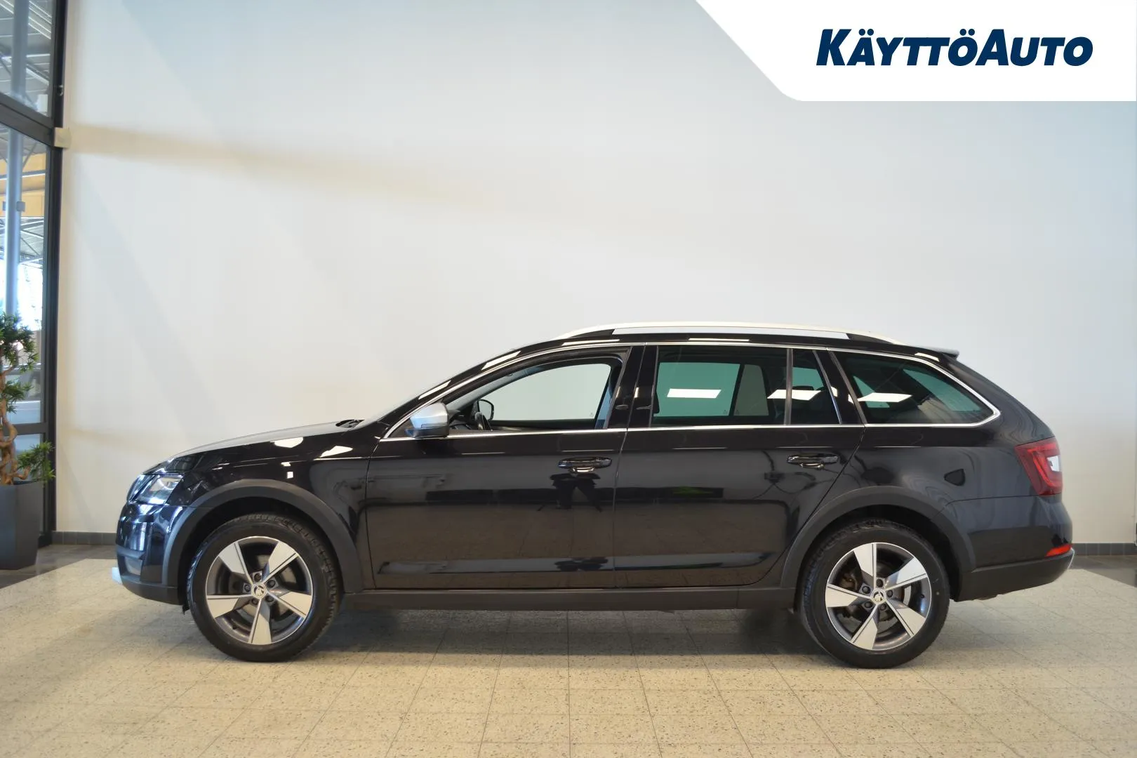 SKODA Octavia GOC-414 carousel image