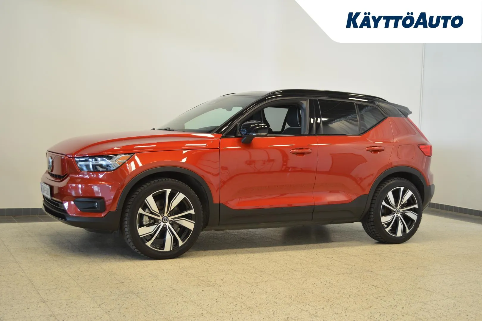 VOLVO XC40 ZNV-320 carousel image