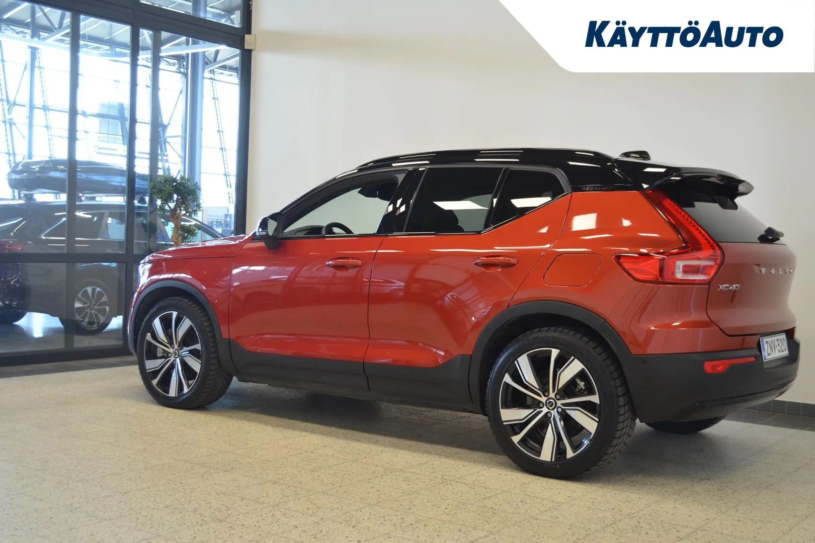 VOLVO XC40 ZNV-320 carousel image