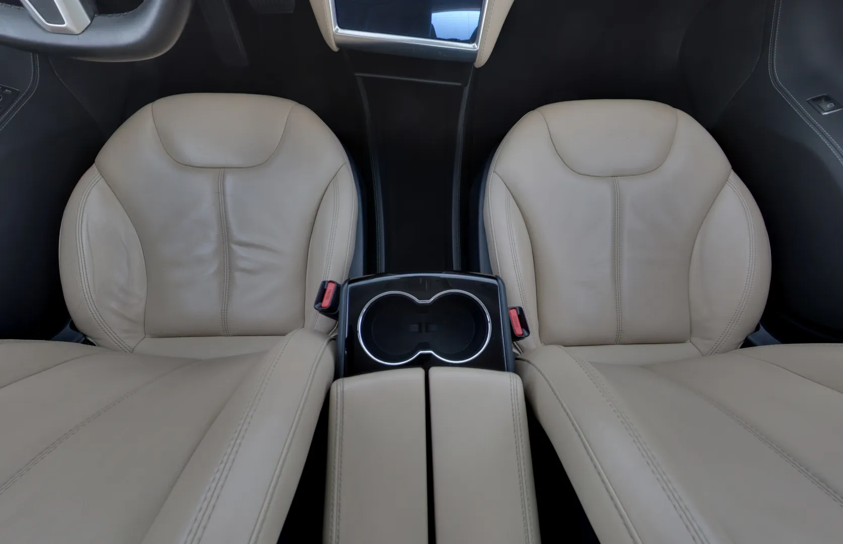 TESLA Model S GLA-296 carousel image