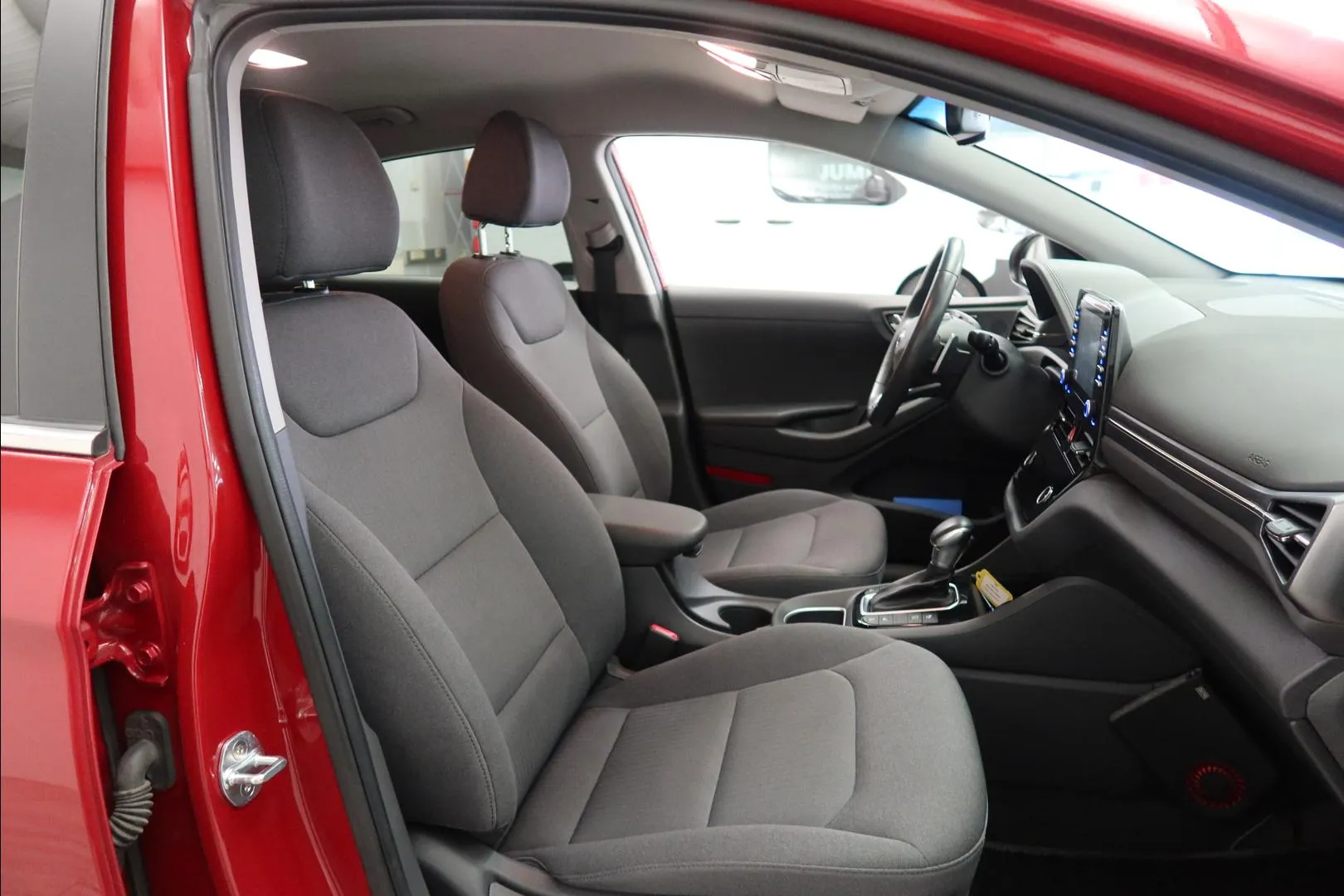 HYUNDAI IONIQ plug-in COI-232 carousel image