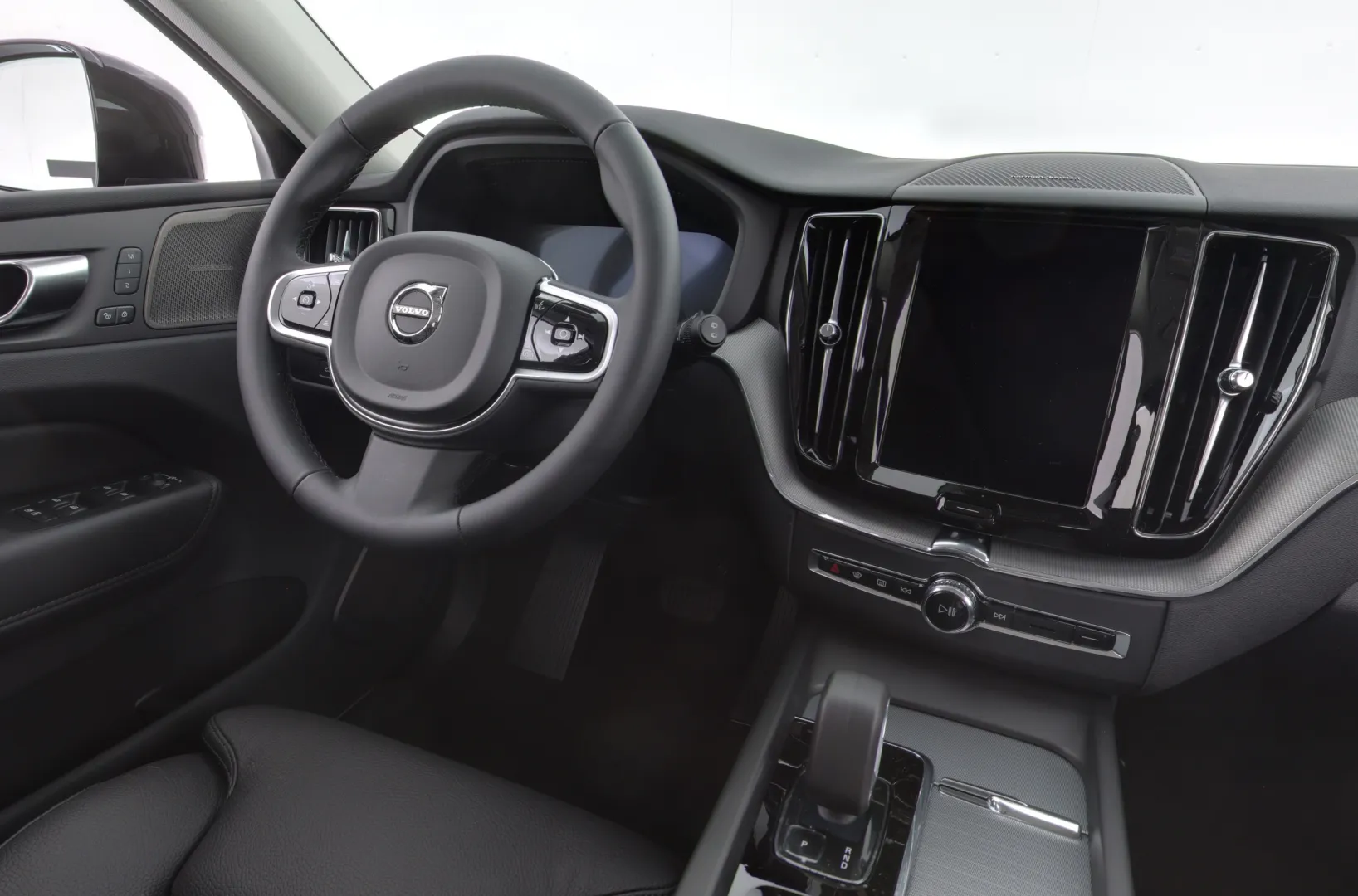 Volvo XC60 ZPL-580 carousel image