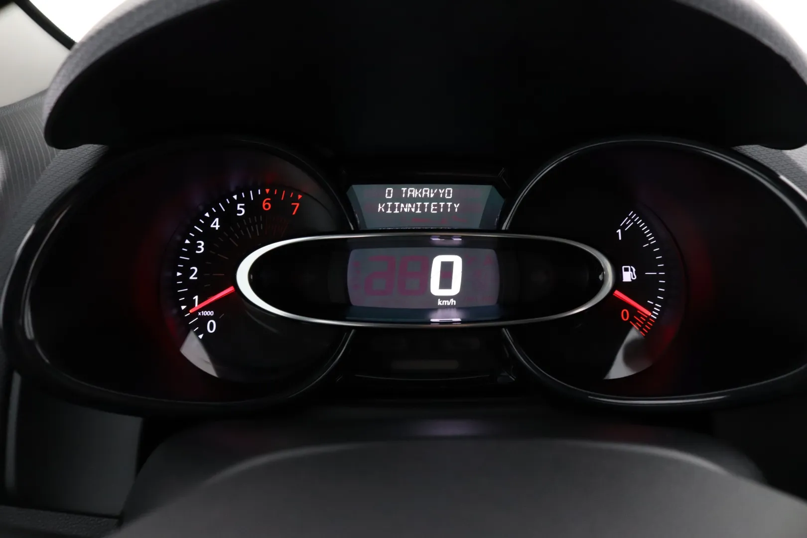 RENAULT Clio FNB-868 carousel image