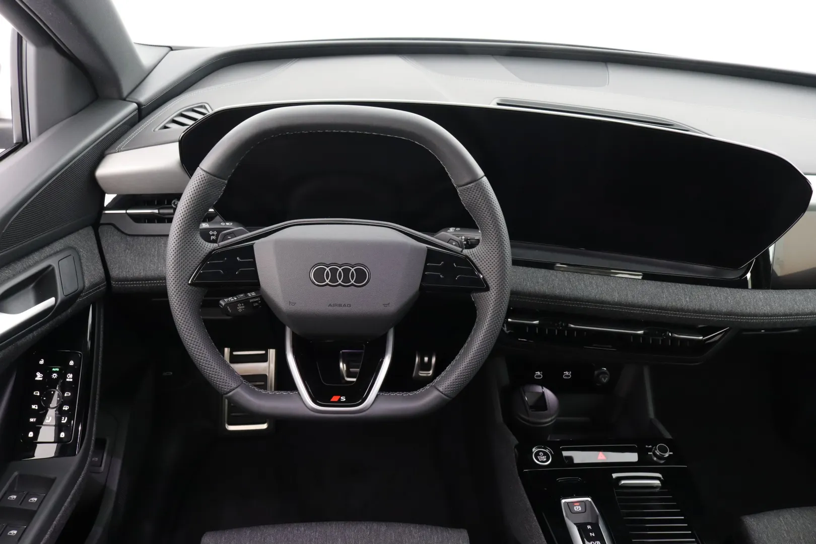 Audi Q6 e-tron RXM-465 carousel image
