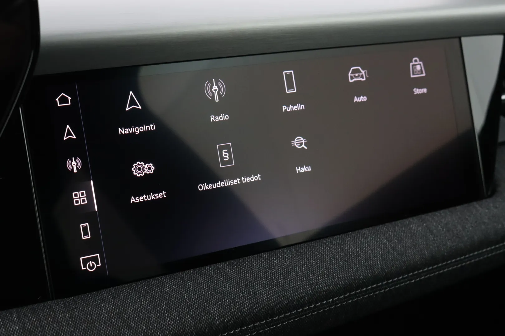 Audi Q6 e-tron RXM-465 carousel image