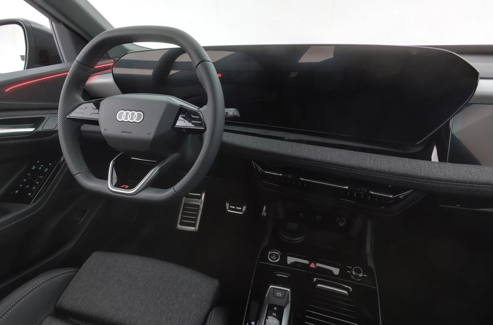 Audi Q6 e-tron RXM-465 carousel image