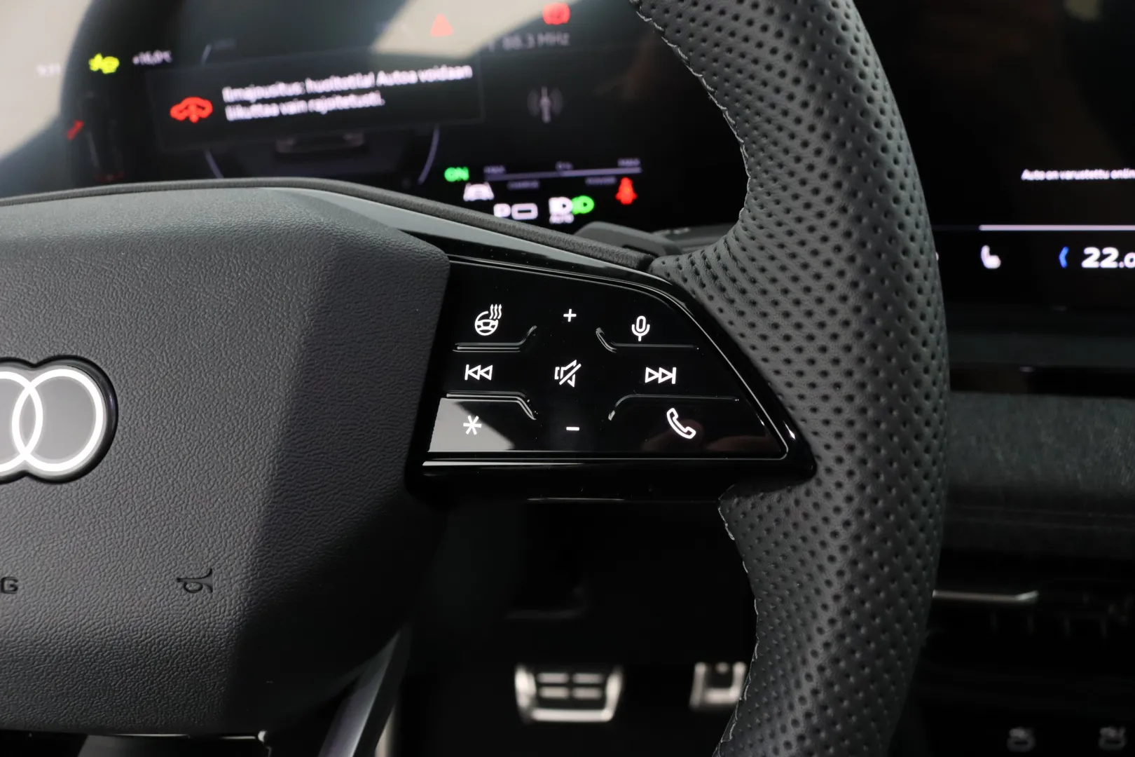 Audi Q6 e-tron RXM-465 carousel image