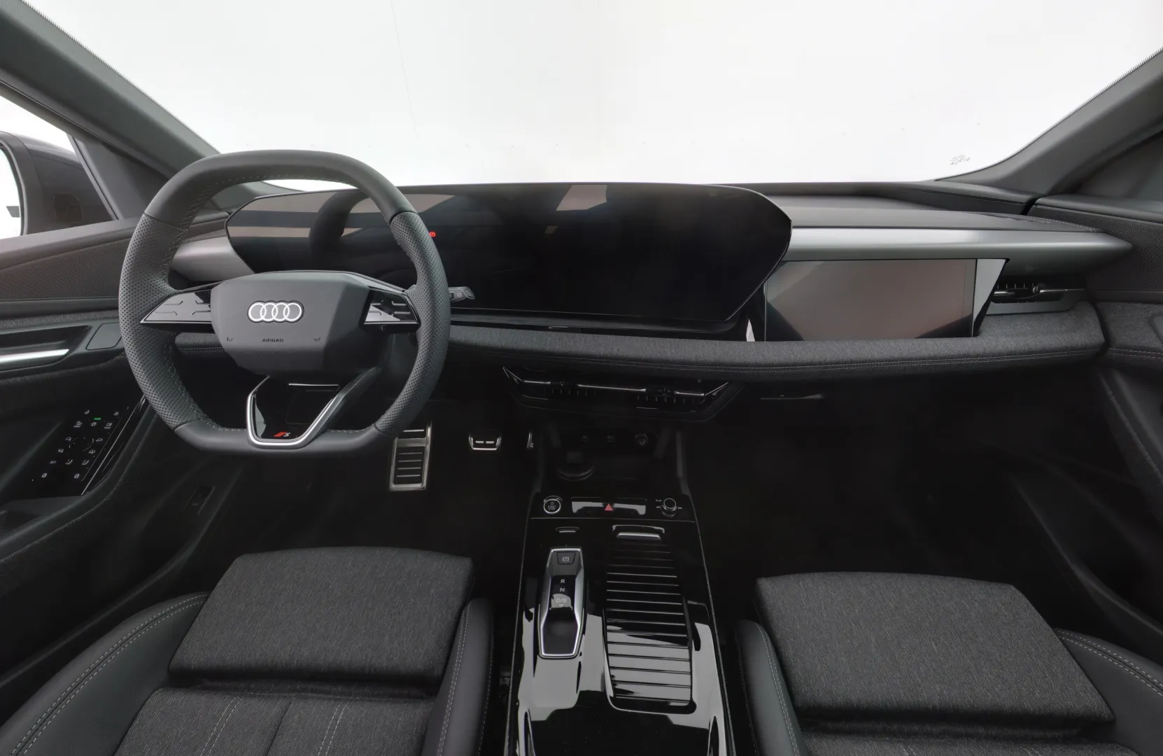 Audi Q6 e-tron RXM-465 carousel image