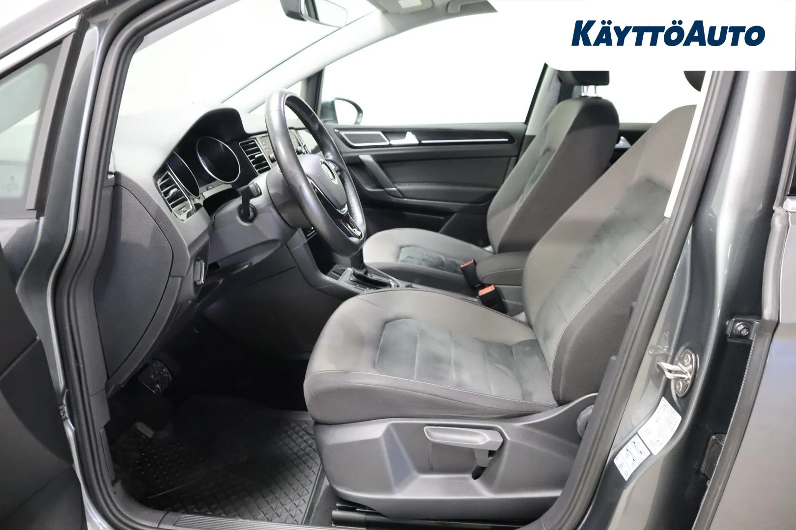 VOLKSWAGEN Golf Sportsvan NLT-506 carousel image