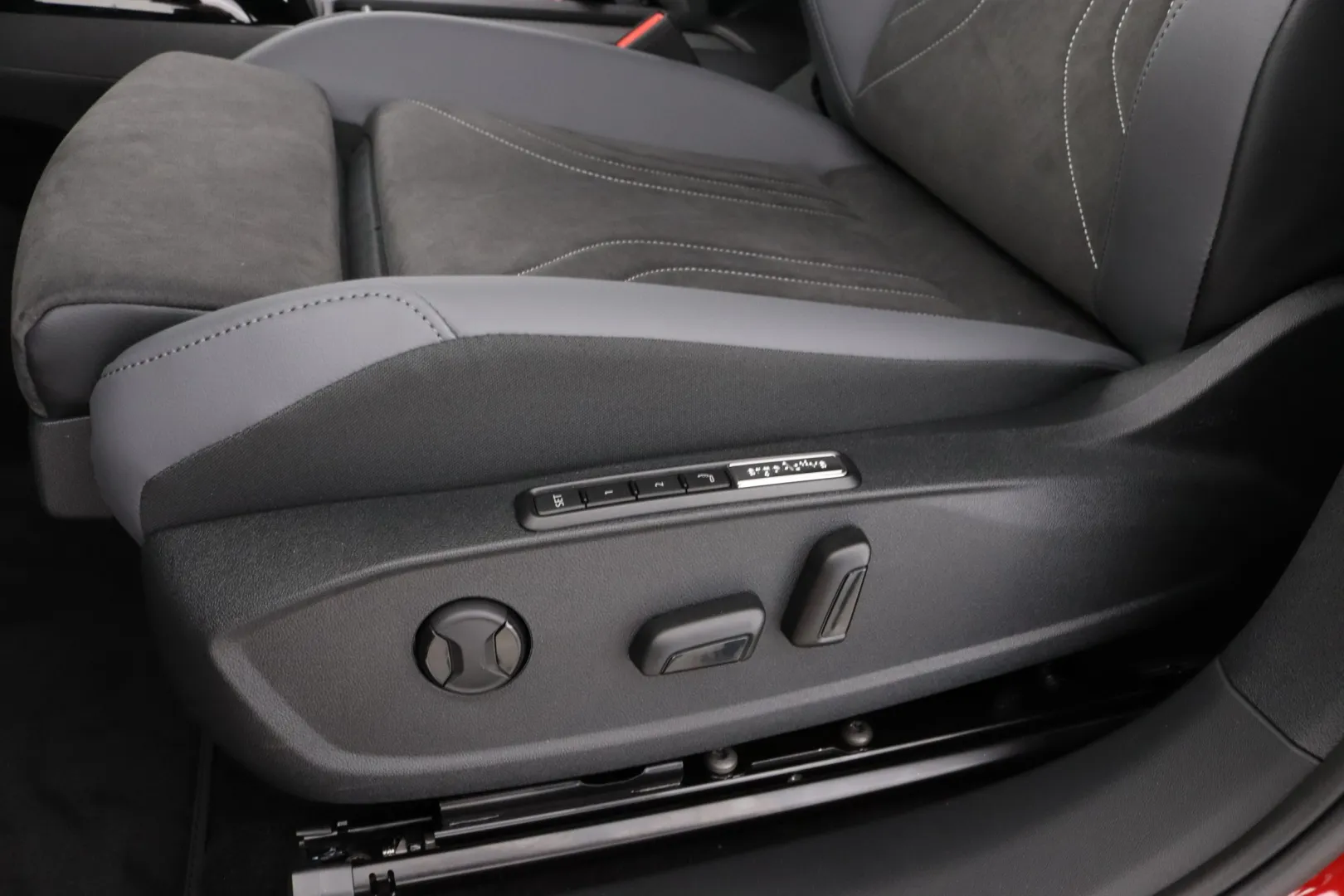 Volkswagen ID.4 ZPL-504 carousel image