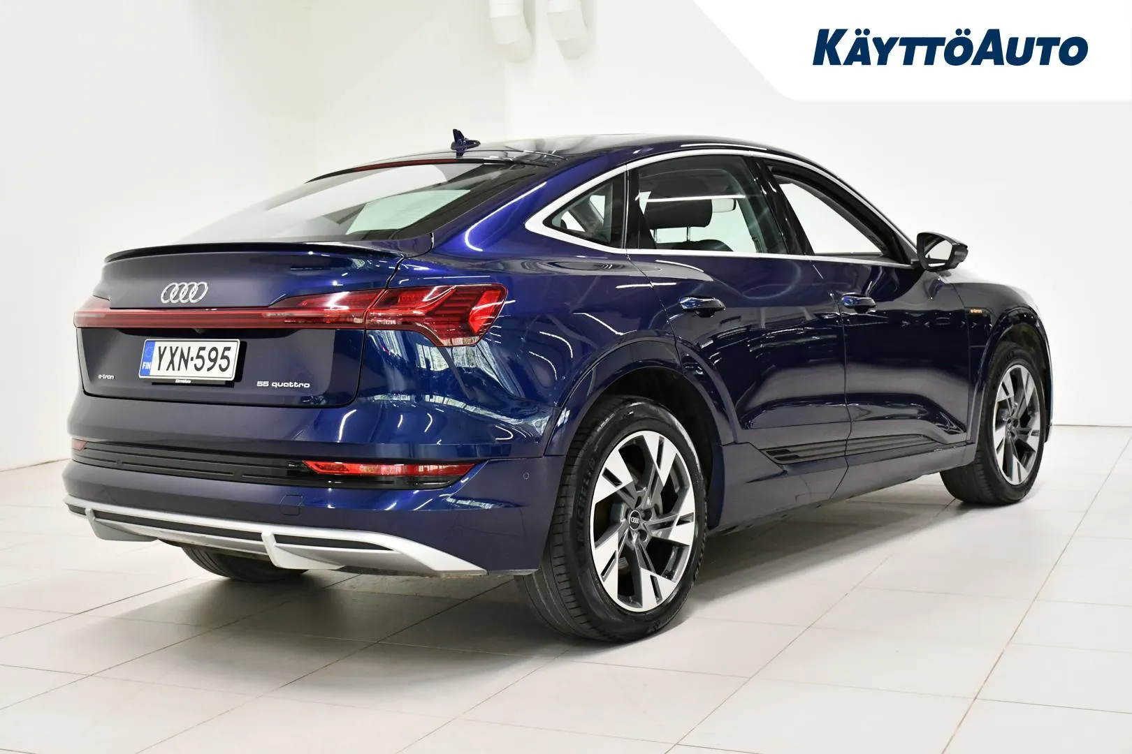 AUDI e-tron YXN-595 carousel image