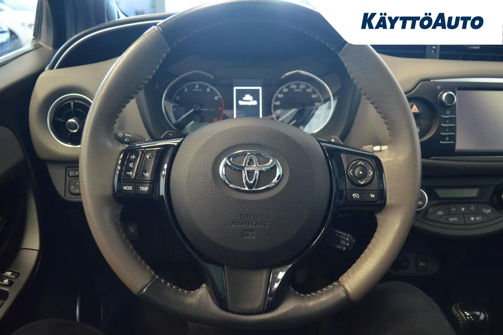 TOYOTA Yaris CPA-576 carousel image