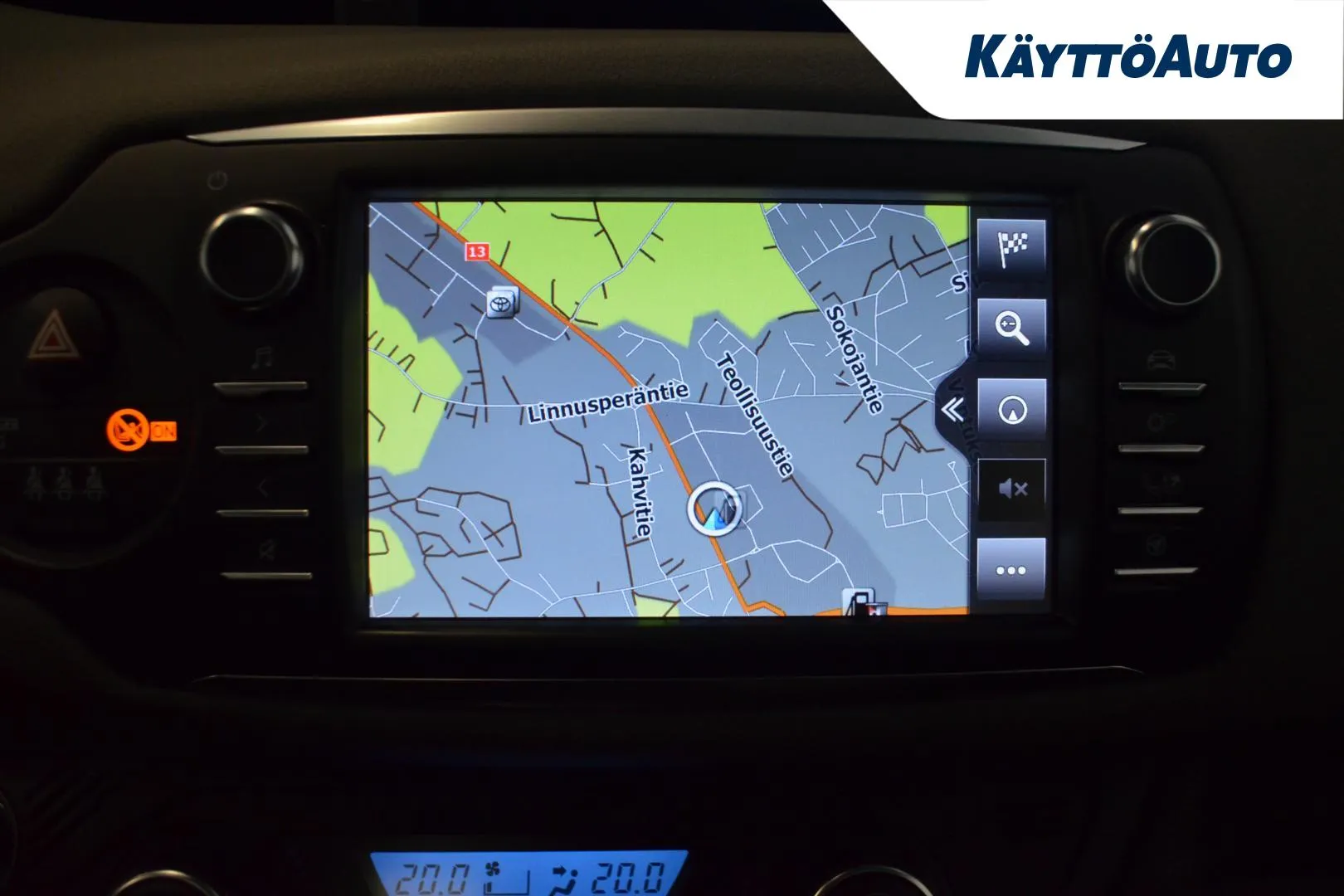 TOYOTA Yaris CPA-576 carousel image