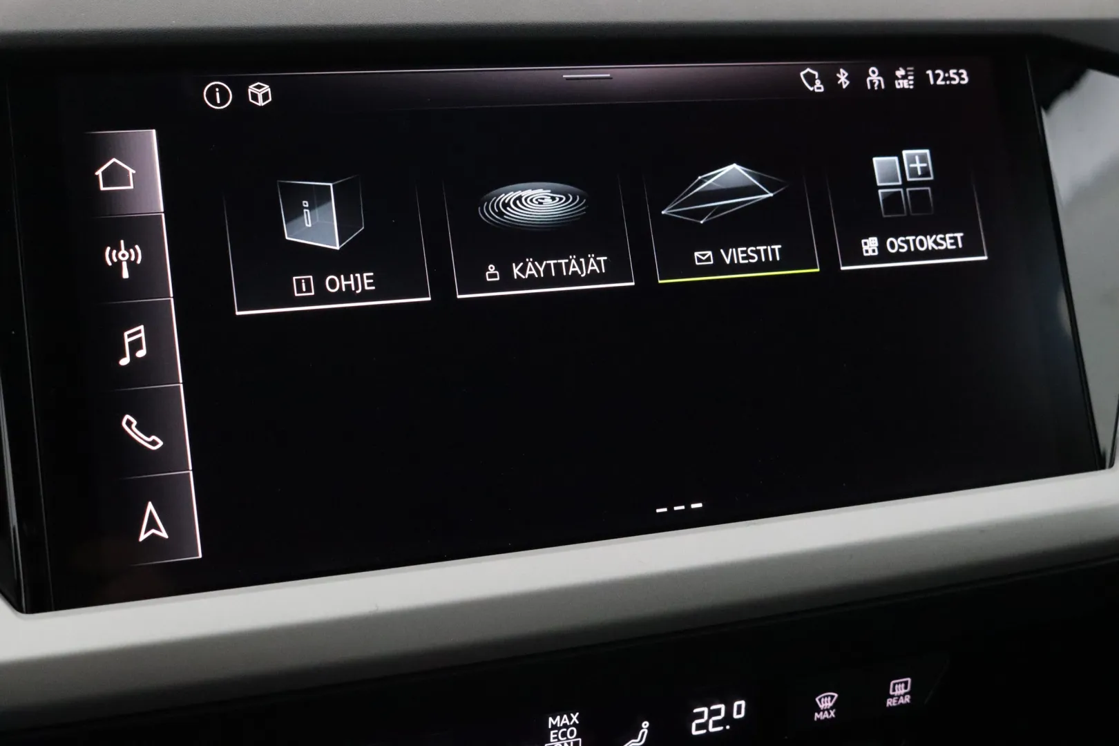 Audi Q4 e-tron RXN-483 carousel image