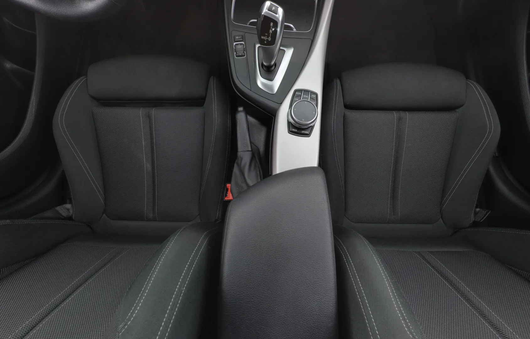 BMW 118 LOP-181 carousel image
