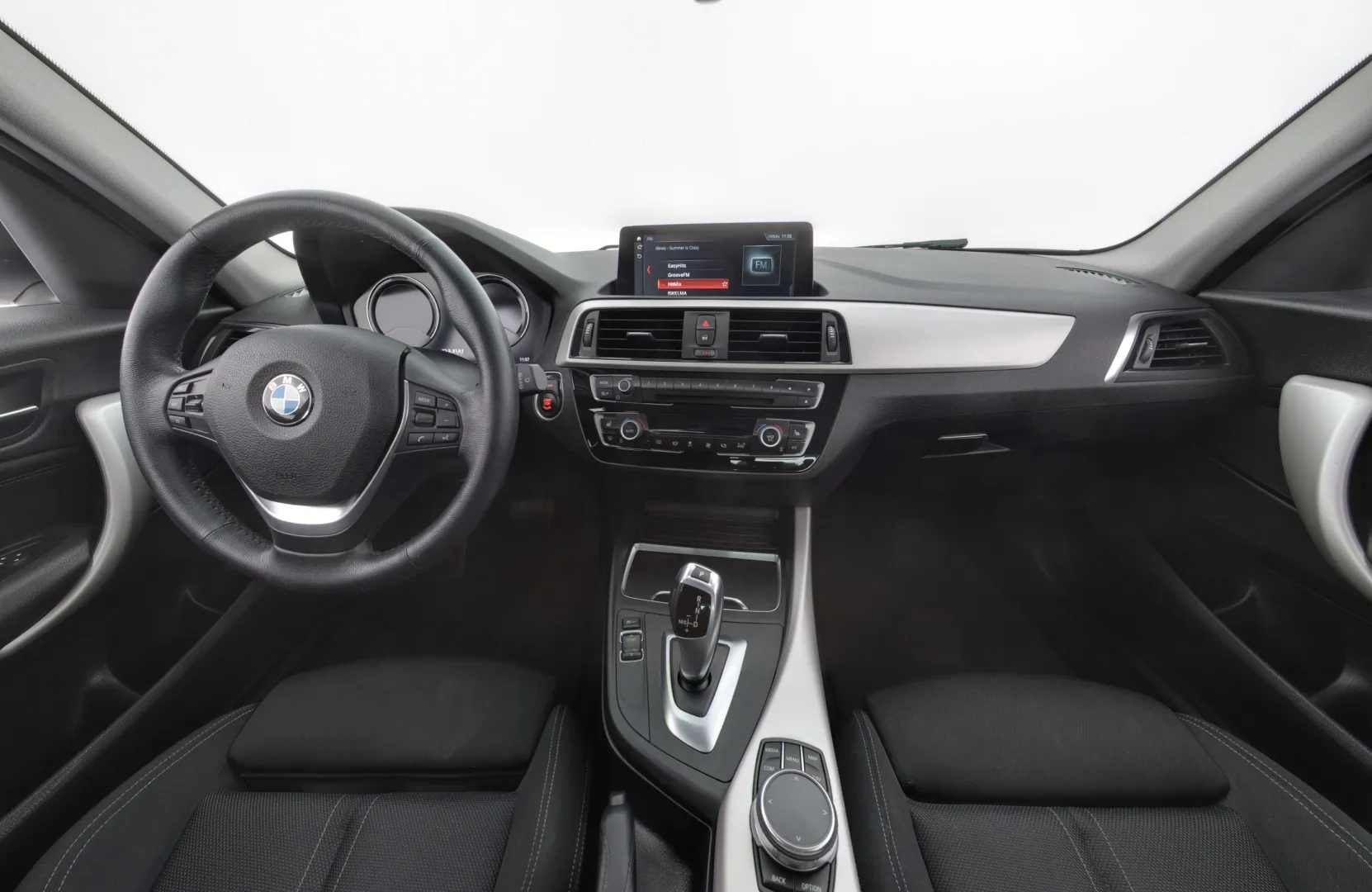 BMW 118 LOP-181 carousel image