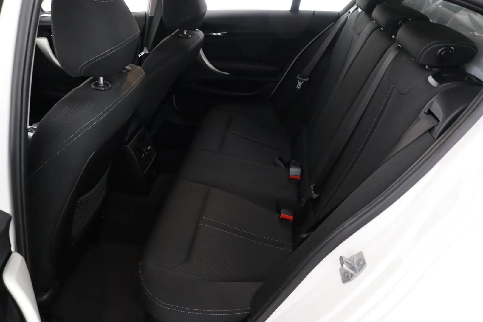 BMW 118 LOP-181 carousel image