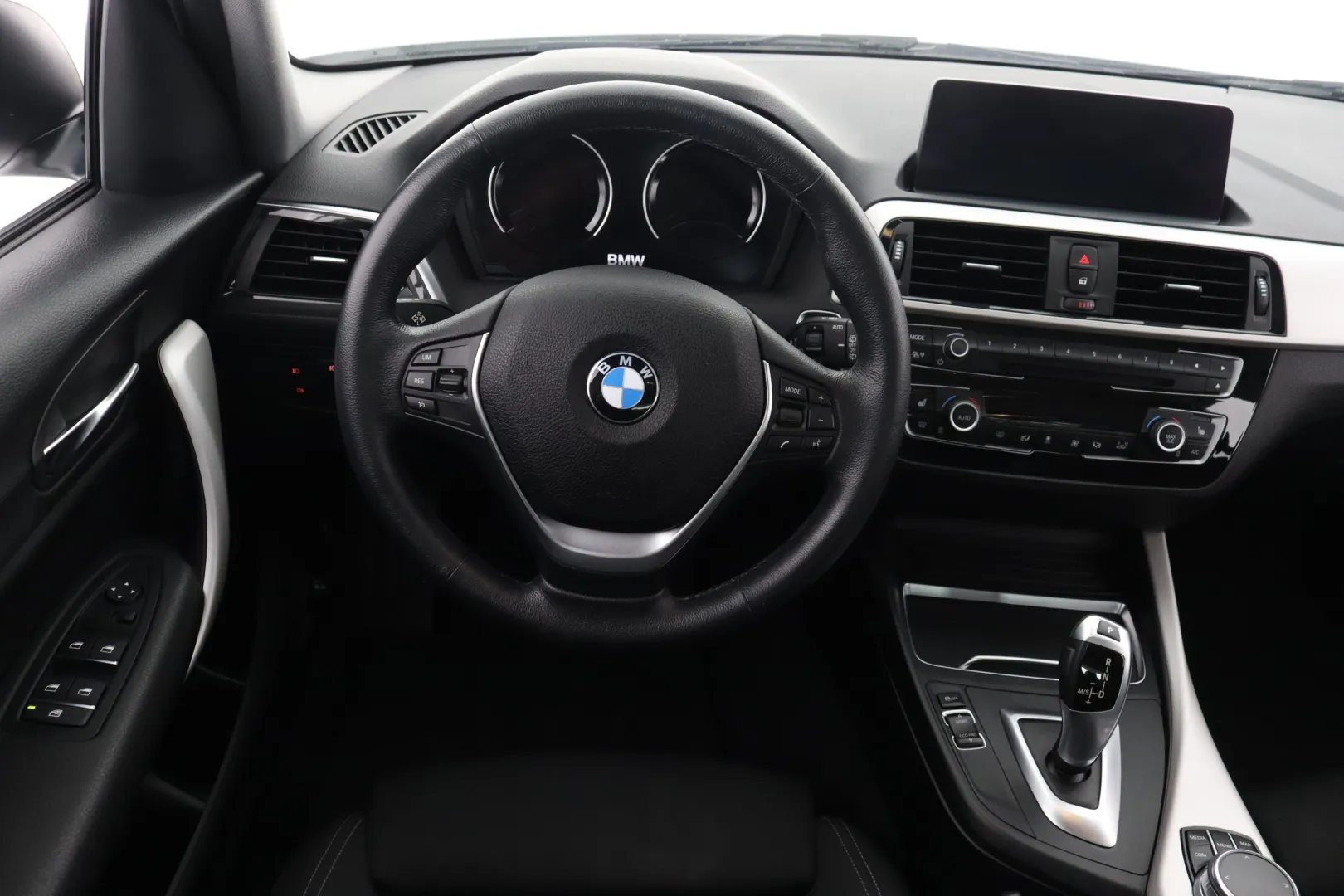 BMW 118 LOP-181 carousel image