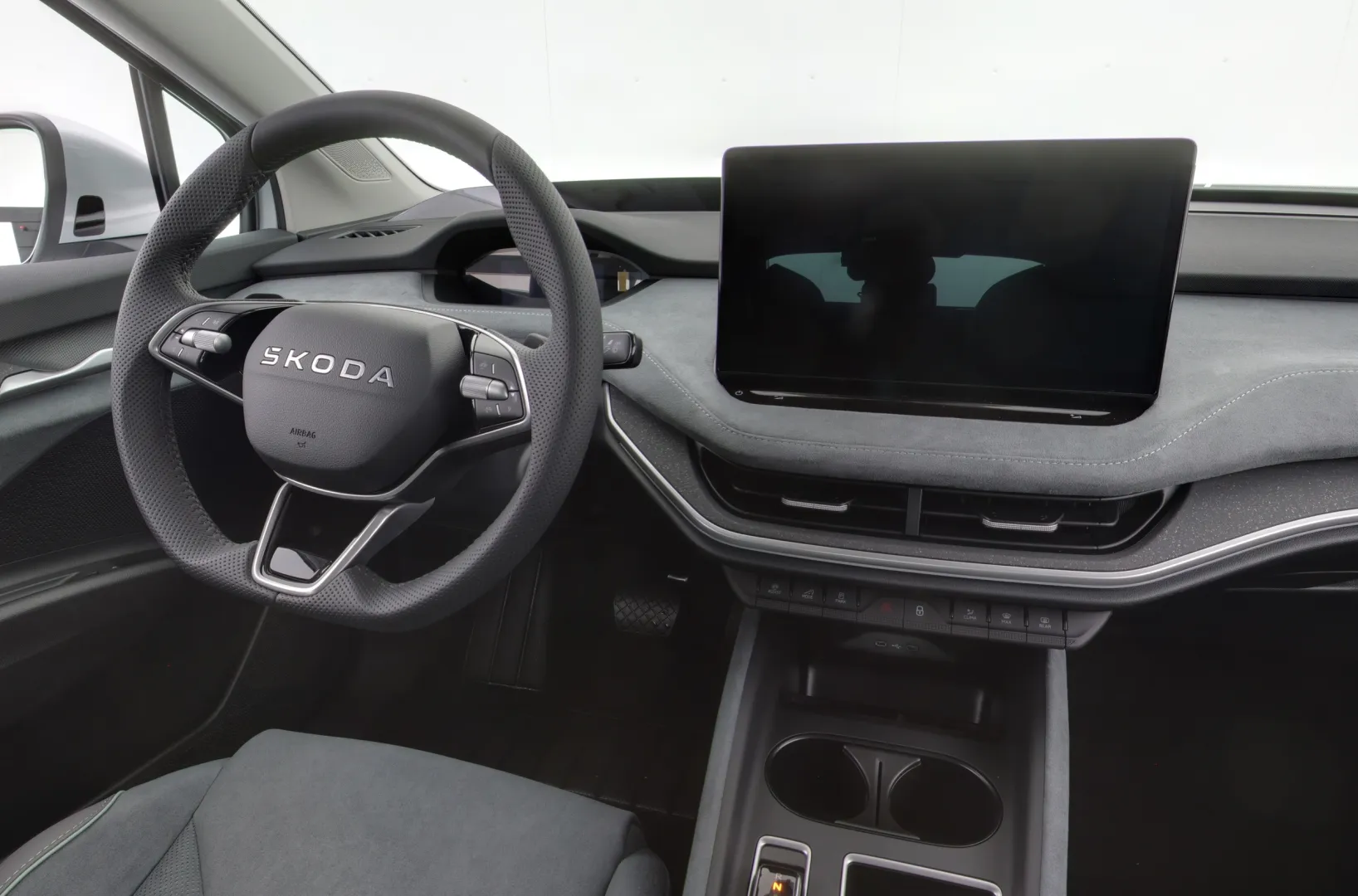 Skoda Enyaq ZPO-619 carousel image