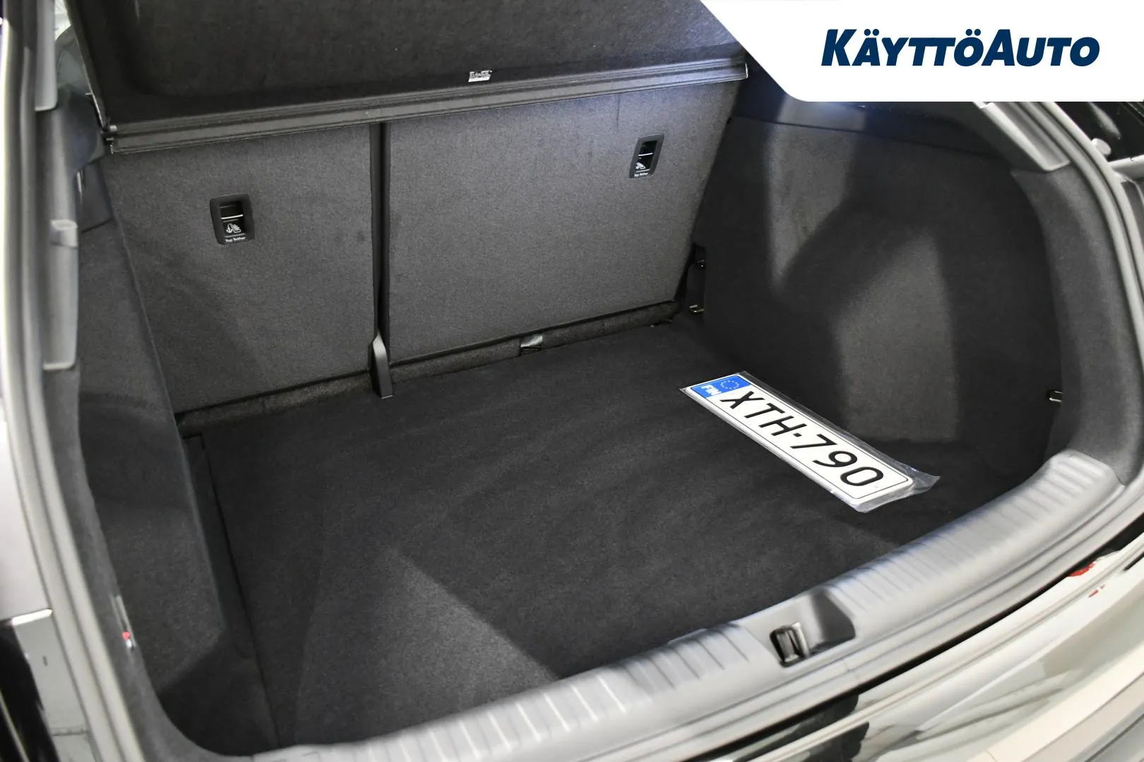 Audi Q4 e-tron XTH-790 carousel image