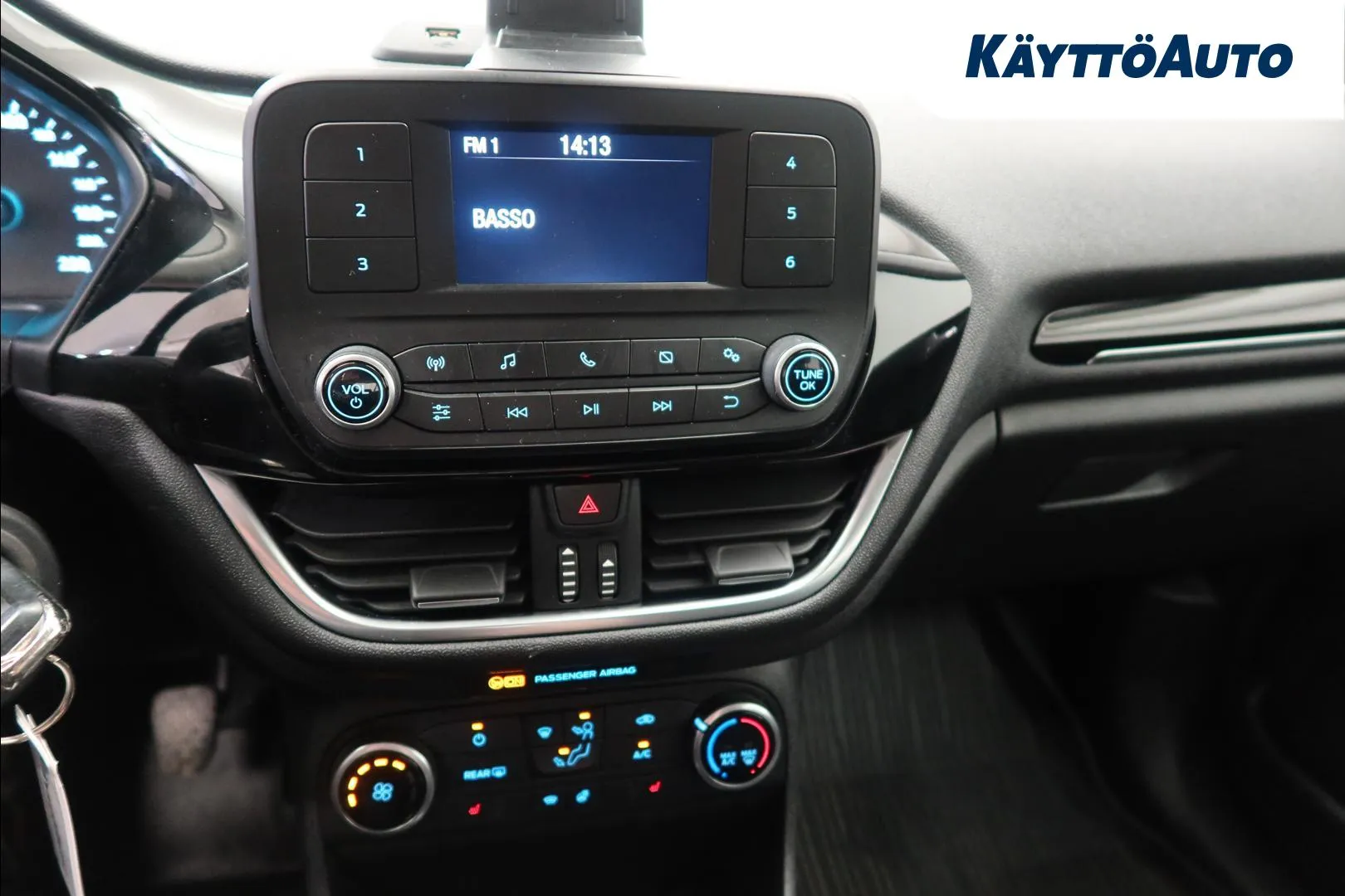 FORD Fiesta CLJ-546 carousel image