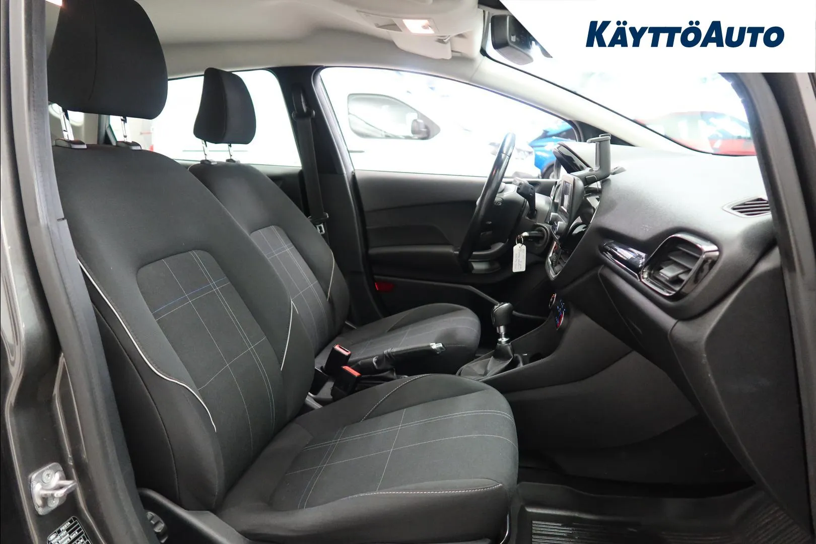 FORD Fiesta CLJ-546 carousel image