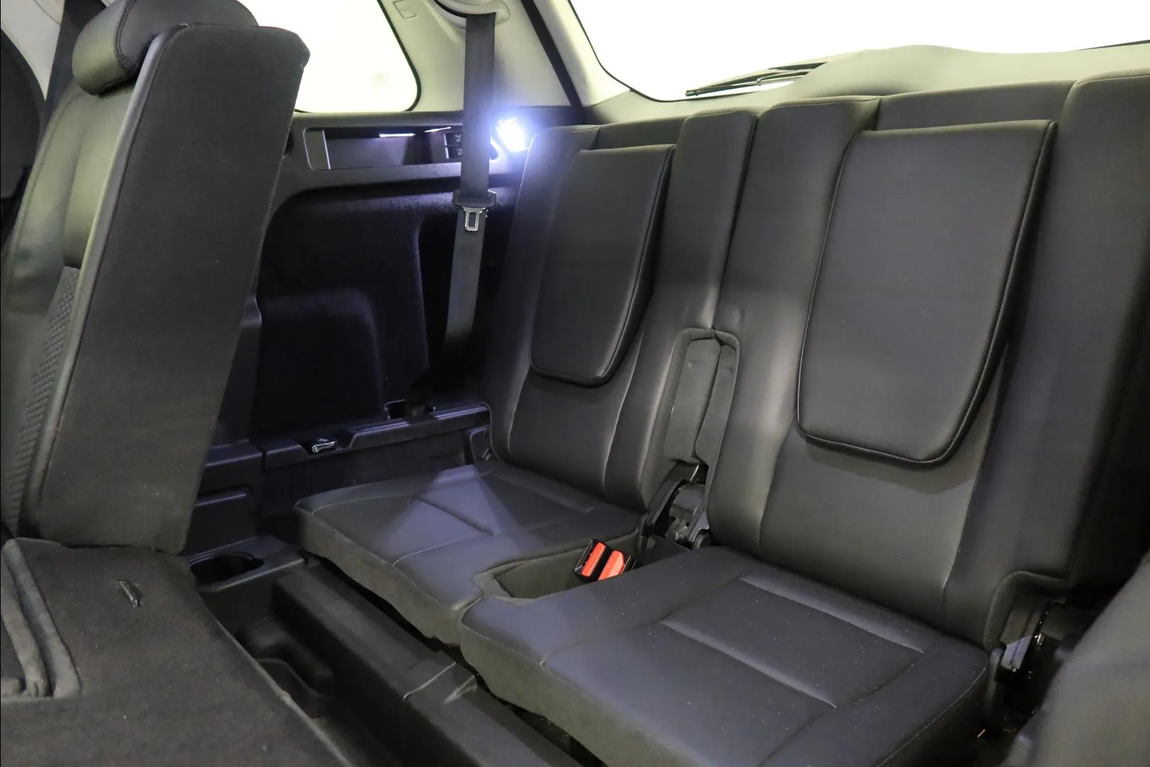 LAND ROVER Discovery FPY-418 carousel image