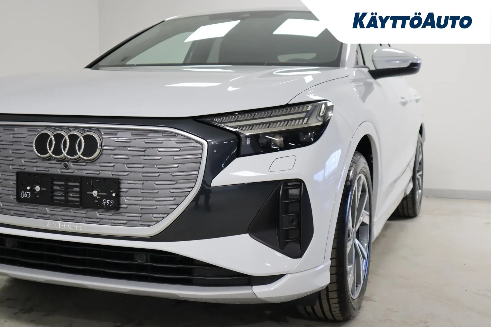 Audi Q4 e-tron ZPL-494 carousel image