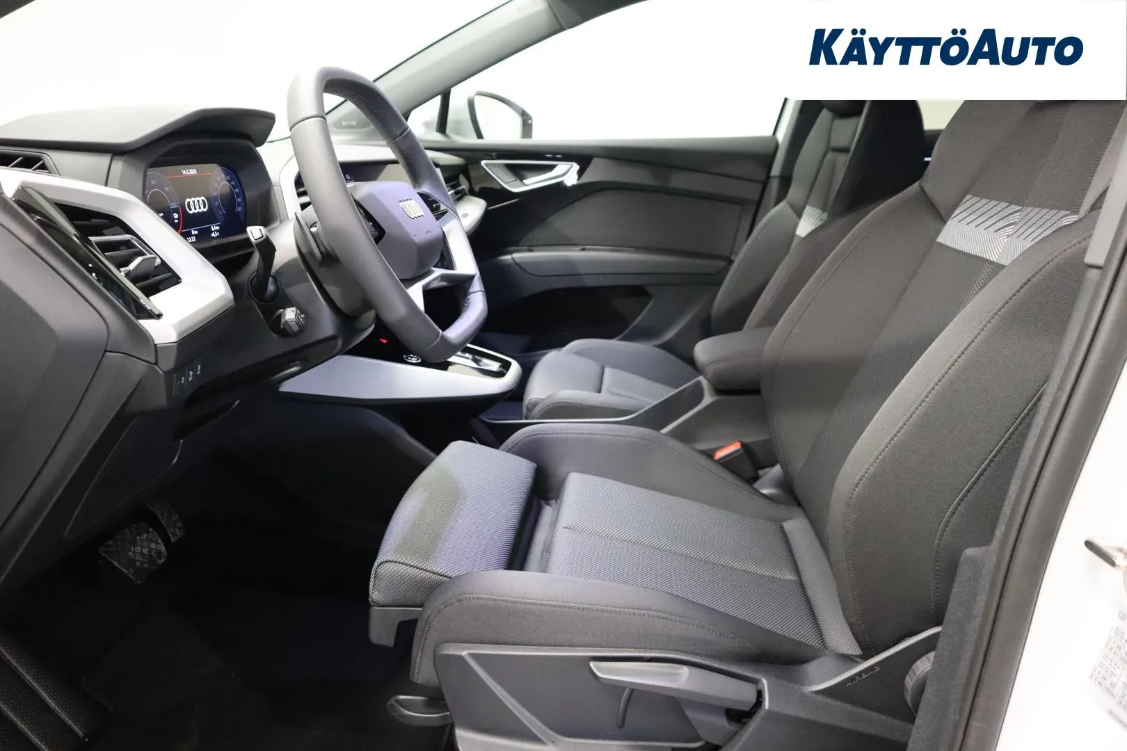 Audi Q4 e-tron ZPL-494 carousel image