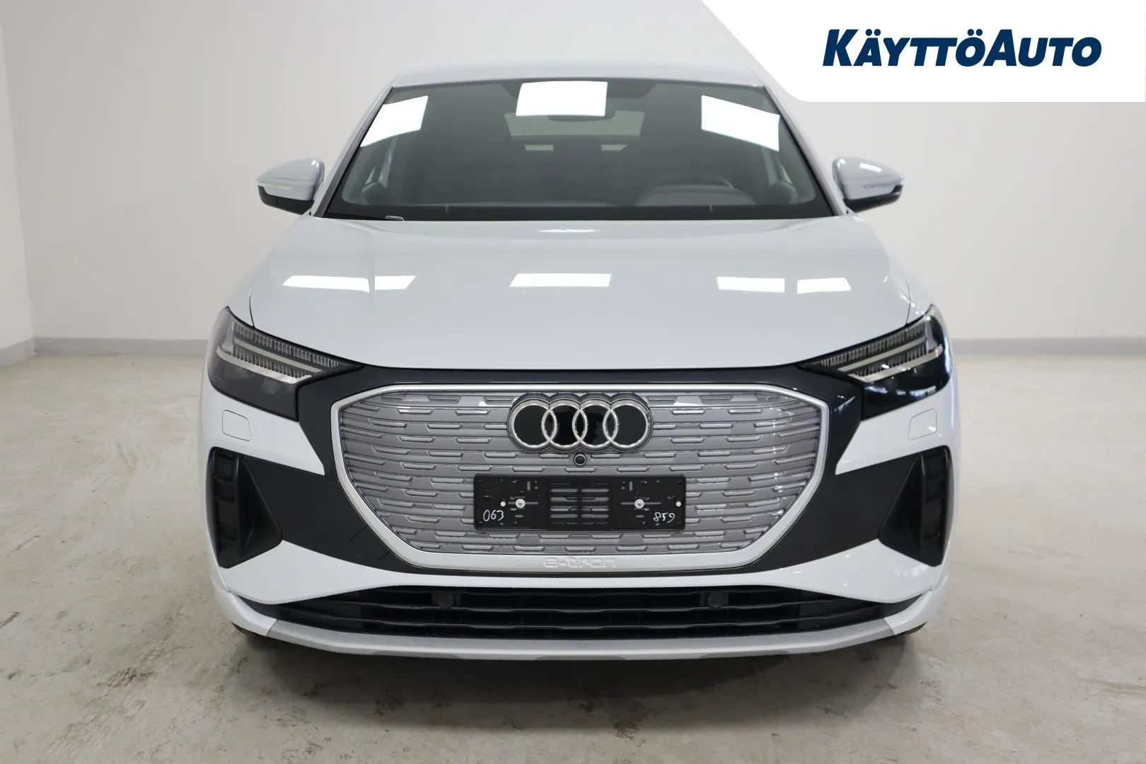 Audi Q4 e-tron ZPL-494 carousel image