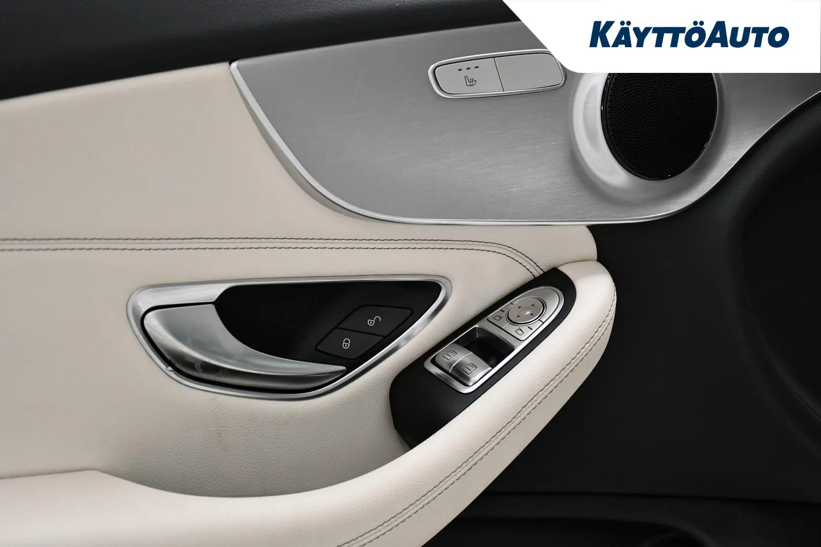 MERCEDES-BENZ C VYY-578 carousel image
