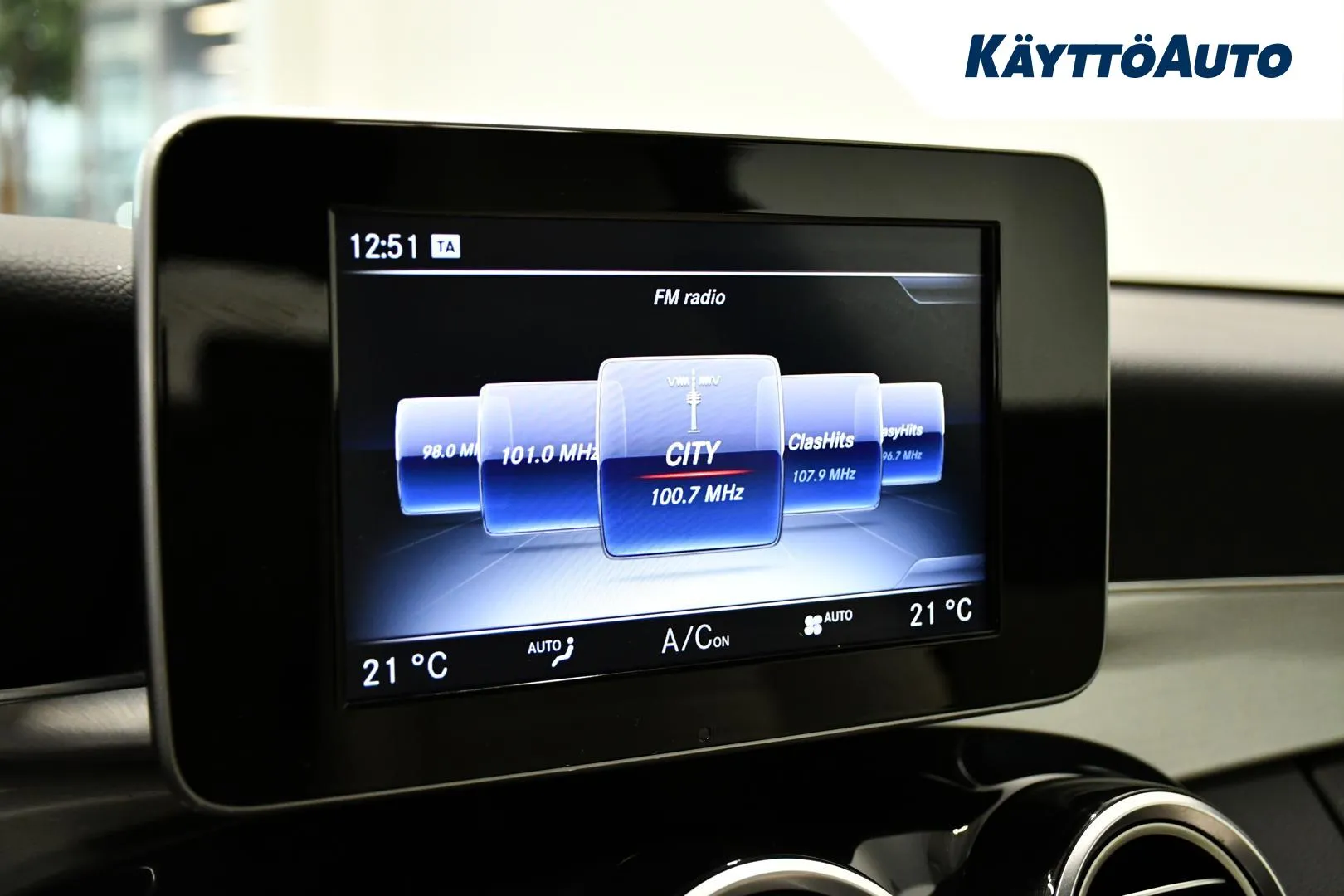 MERCEDES-BENZ C VYY-578 carousel image
