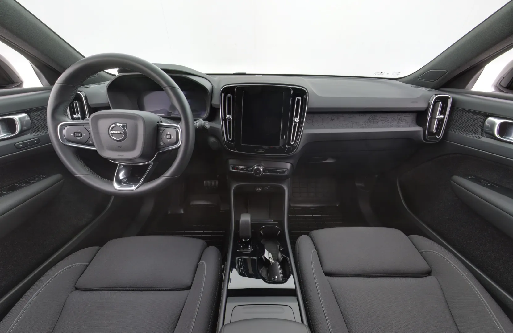 Volvo XC40 IRJ-940 carousel image
