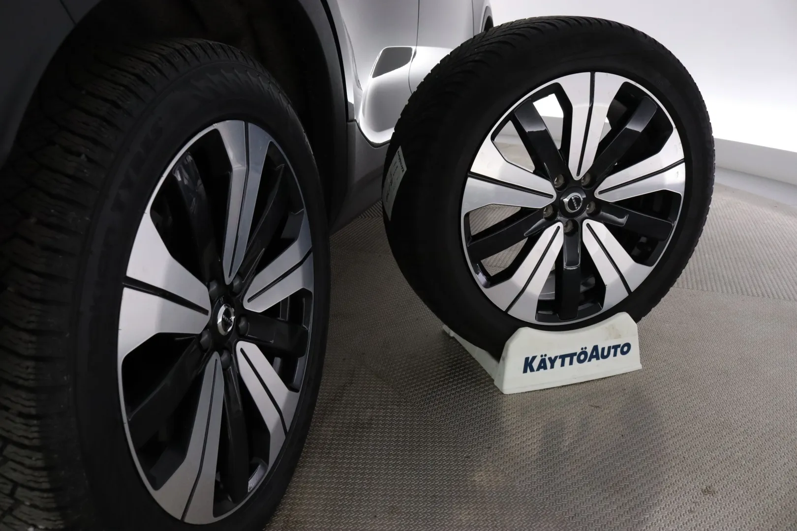 Volvo XC40 IRJ-940 carousel image