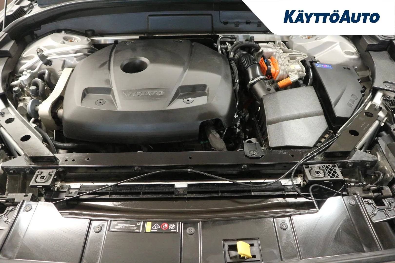 Volvo XC60 MON-784 carousel image