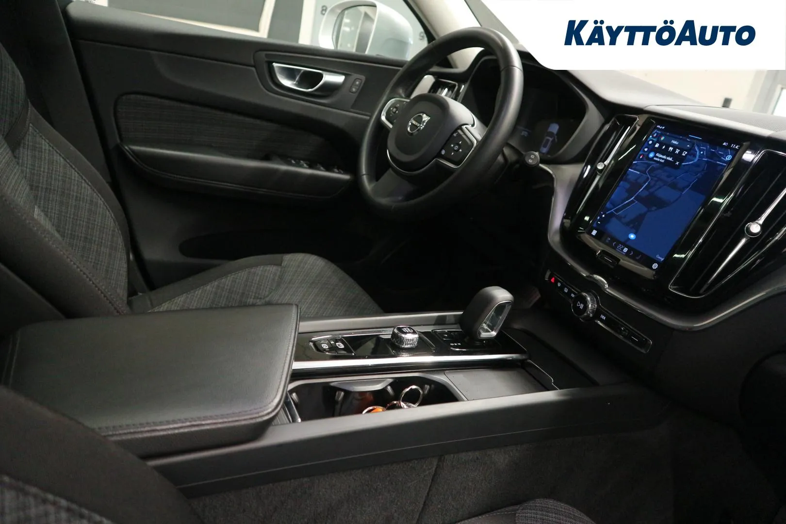 Volvo XC60 MON-784 carousel image