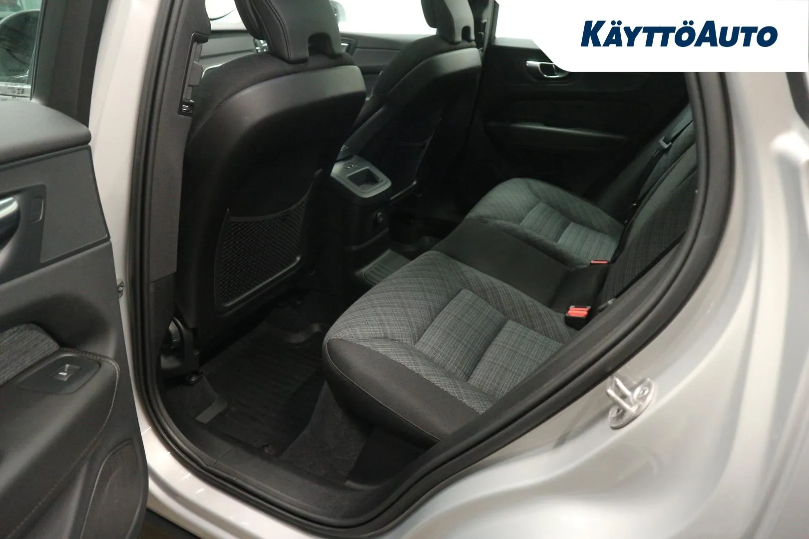 Volvo XC60 MON-784 carousel image