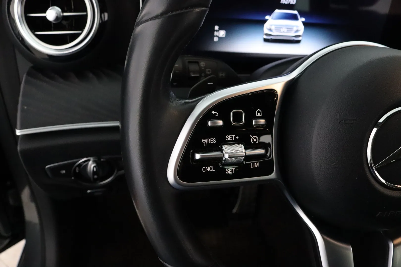 MERCEDES-BENZ E IPZ-685 carousel image