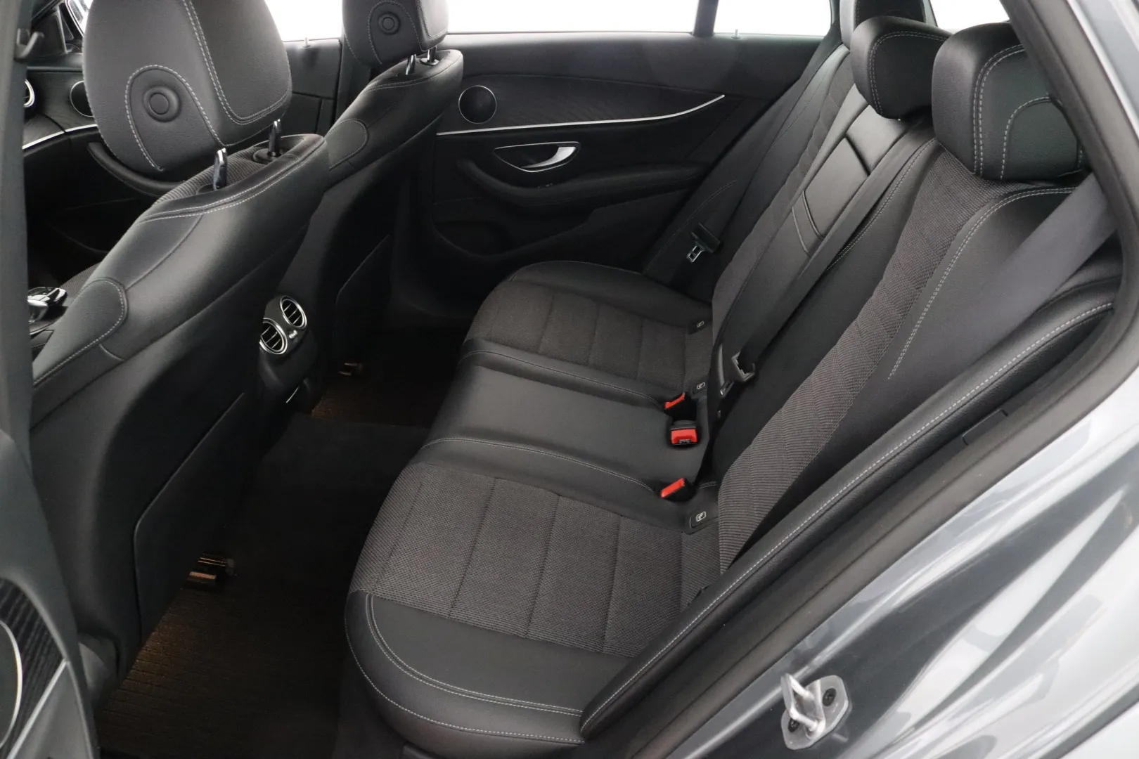 MERCEDES-BENZ E IPZ-685 carousel image