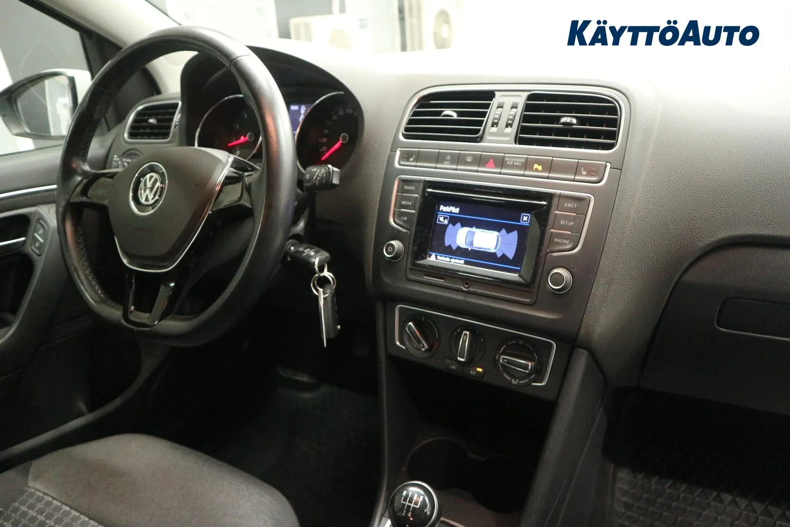 VOLKSWAGEN Polo INV-129 carousel image