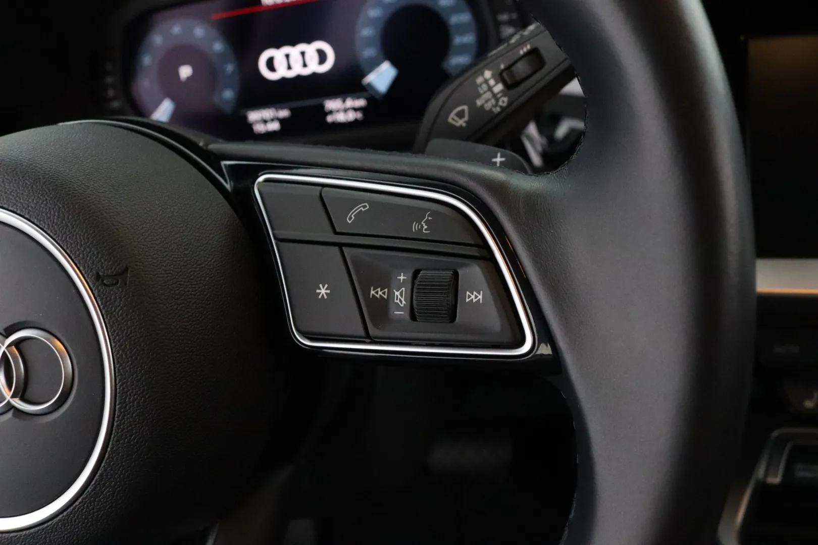 AUDI A3 XPZ-536 carousel image