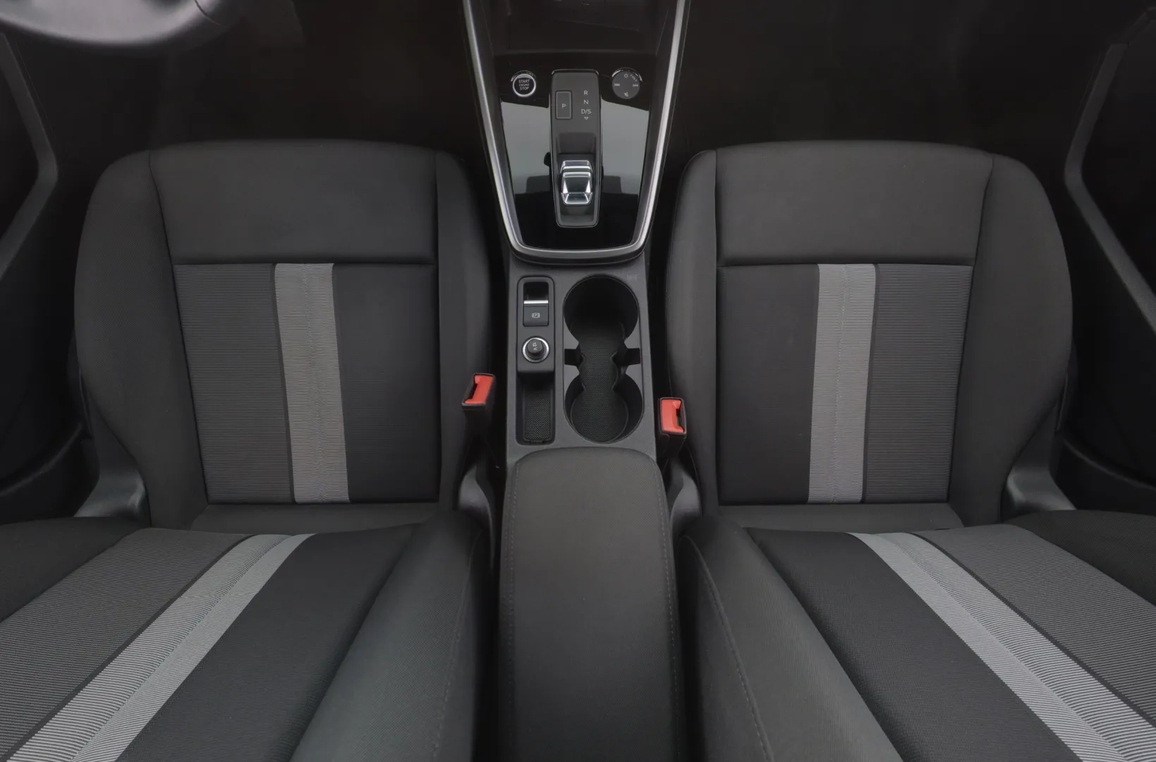 AUDI A3 XPZ-536 carousel image