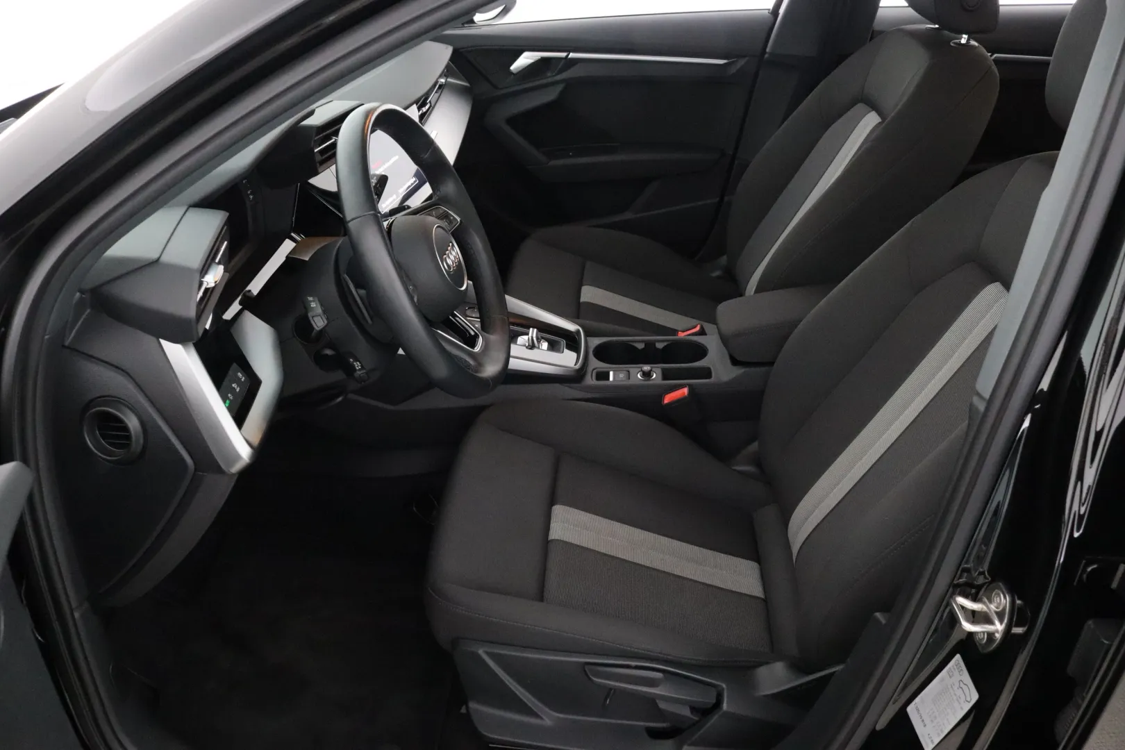 AUDI A3 XPZ-536 carousel image