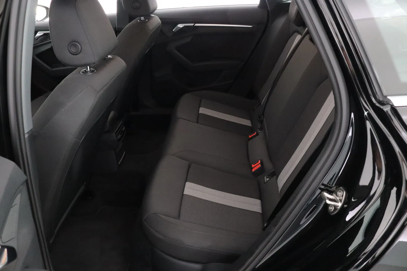 AUDI A3 XPZ-536 carousel image